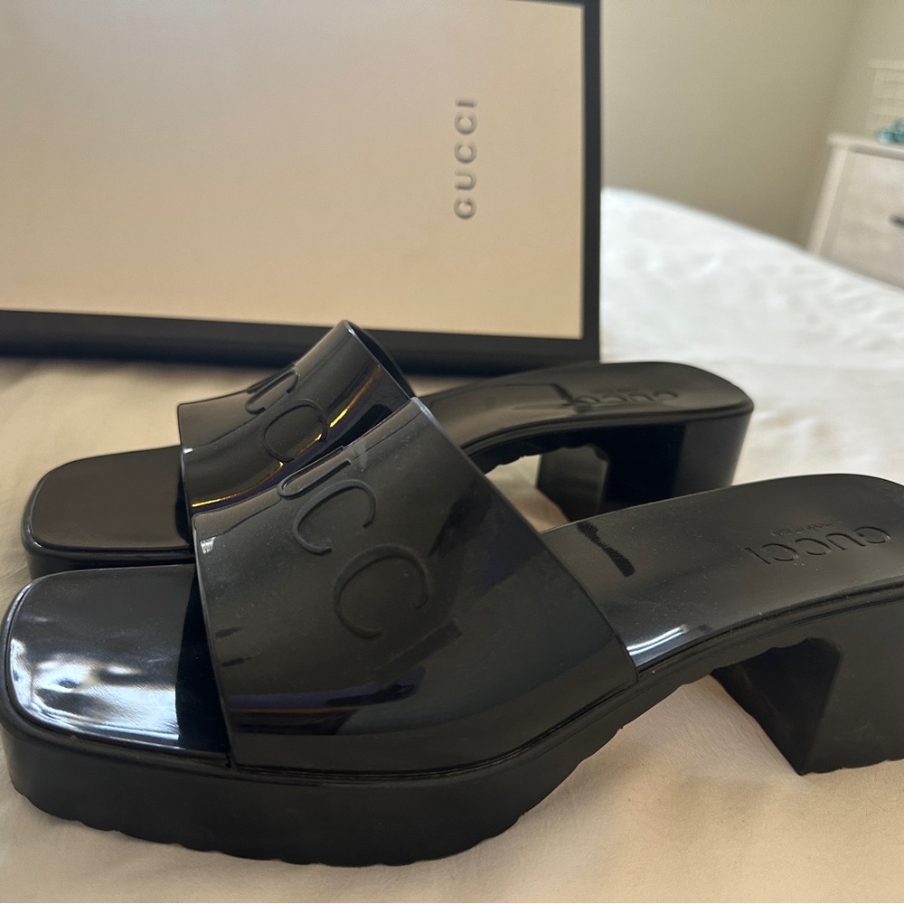 Gucci rubber sandals